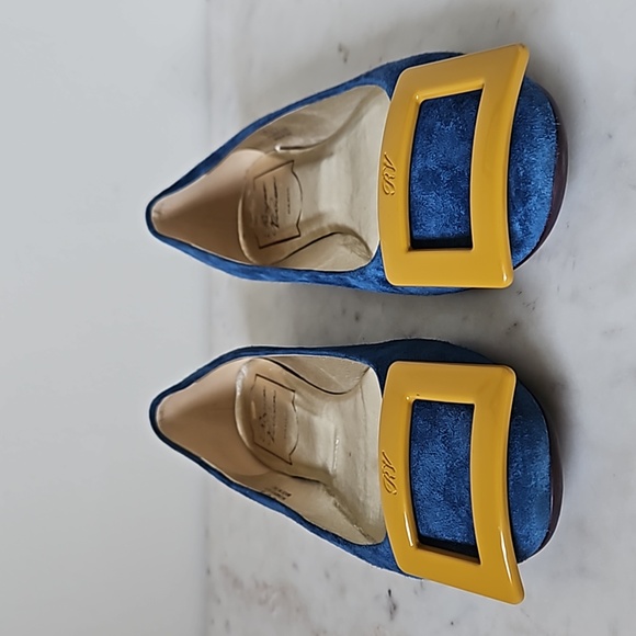 ROGER VIVIER:  Royal Blue Gommette silky soft suede ballet flats - Picture 3 of 7